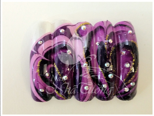 Mẫu nail hoạt hình tả thực