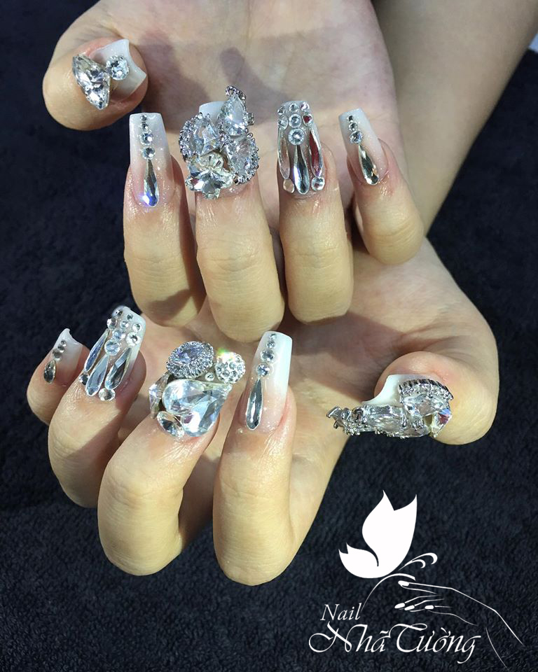 Học nail chuyên nghiệp , dạy nail cấp bằng quốc tế -1