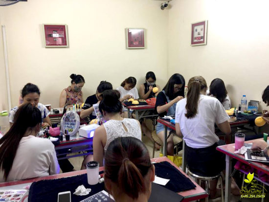 Khóa học làm nail cấp tốc tại Nail Nhã Tường
