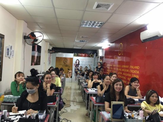 Học vẽ nail ở đâu tốt ? Học nail ở Hà Nội