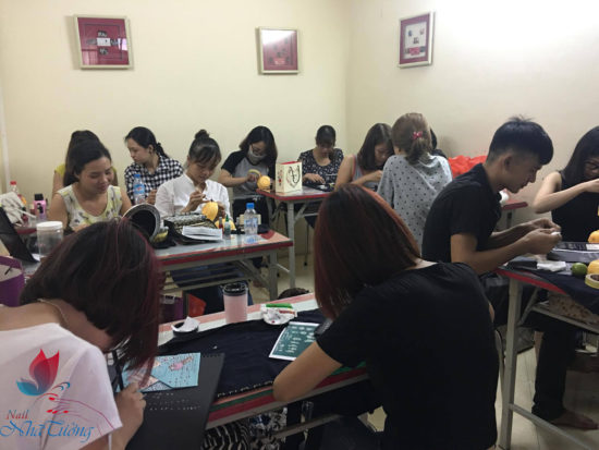Học nail ở Vinh , cơ hội không ngừng phát triển