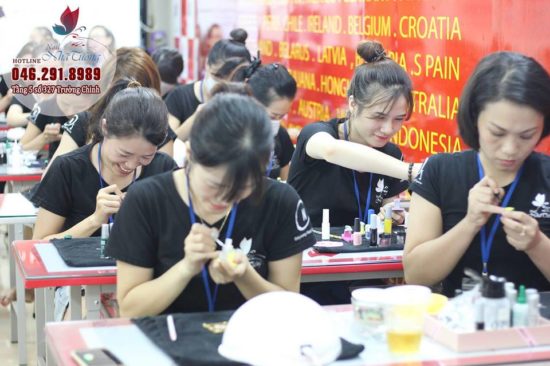 Học nail mất bao lâu? Thời gian trung bình để học nail