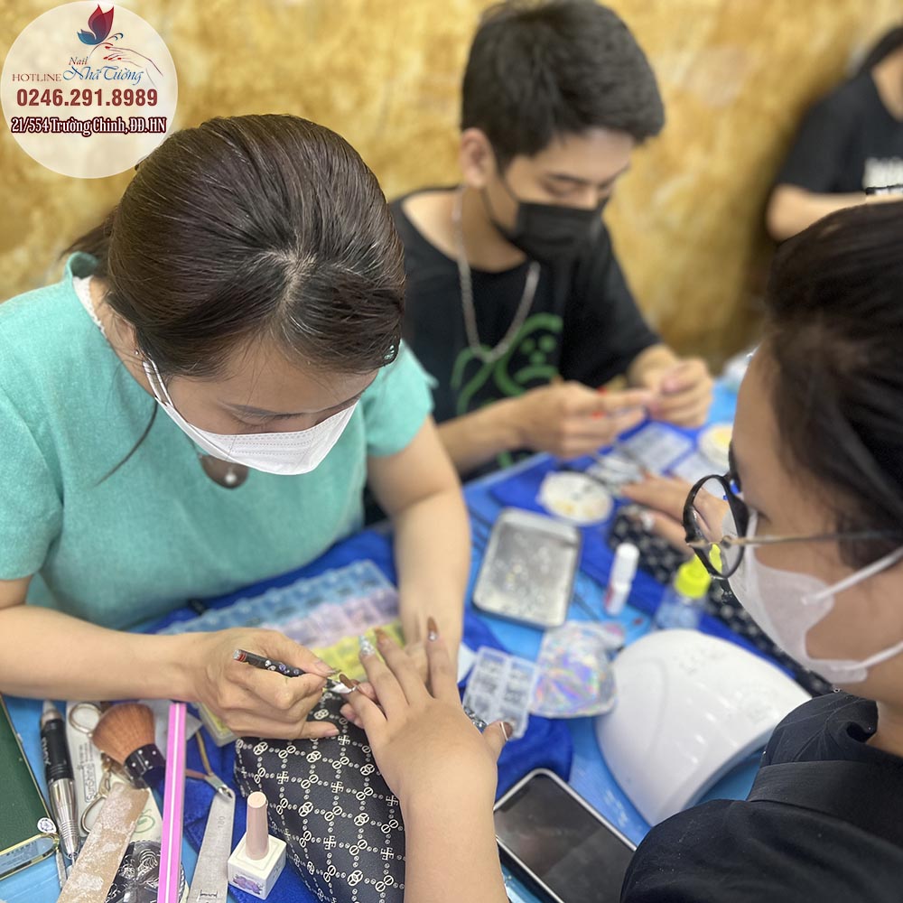 truong-day-nail-2