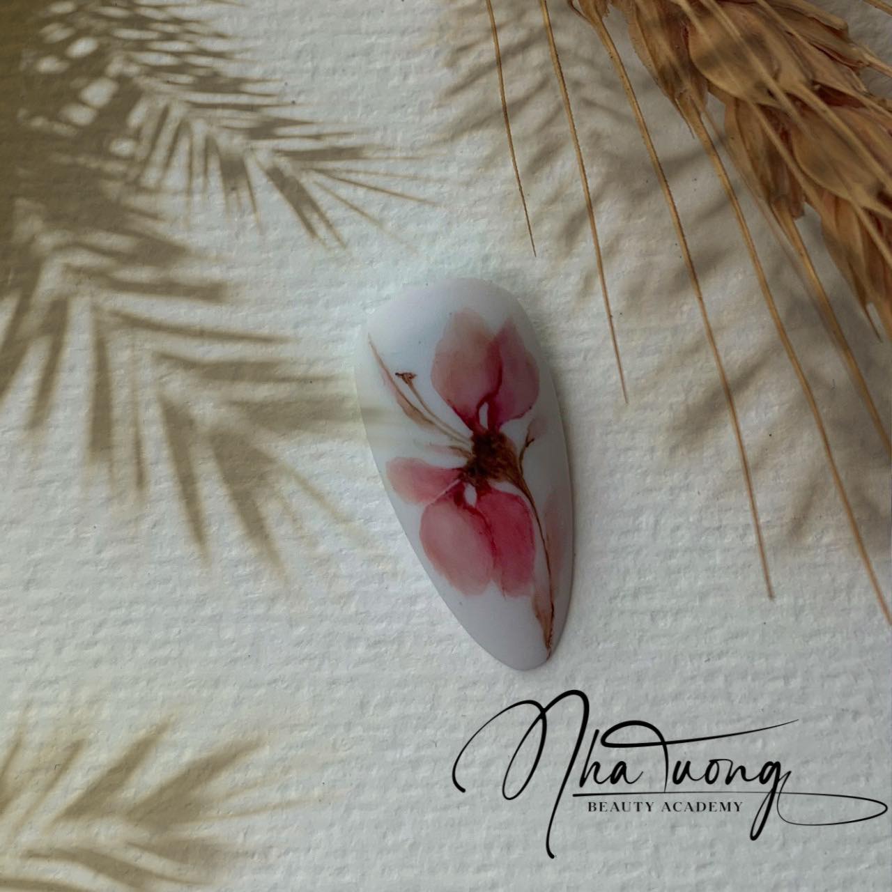 Nghề Nail: Những Điểm Nhấn và Đặc Điểm Riêng