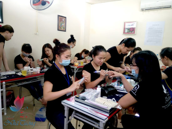 Nỗi lo của người học nail , địa chỉ dạy nail tốt