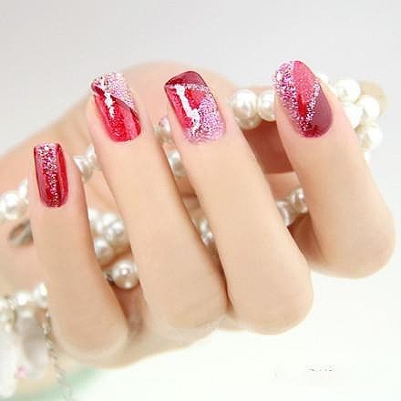 Mẹo hay giúp móng tay dài nhanh hơn