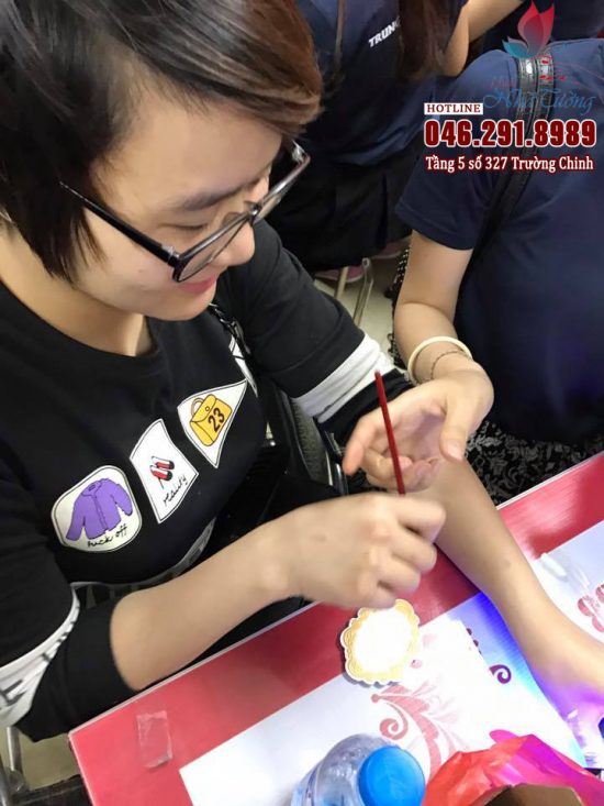 Có nên học vẽ nail tại Nail Nhã Tường Có nên học vẽ nail tại Nail Nhã Tường